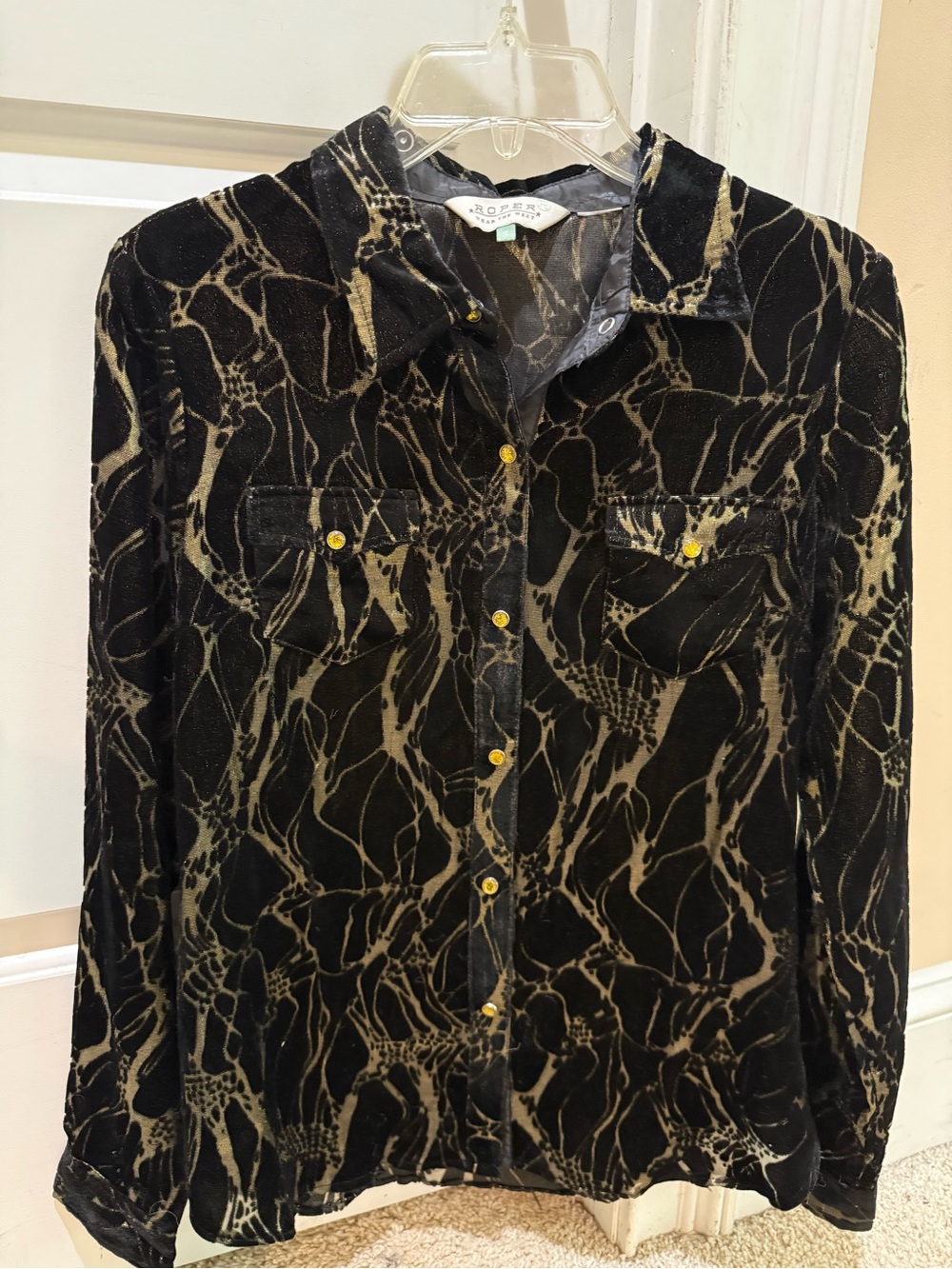 Roper Black & Gold Velvet Button-Up Shirt ladies S gold snap buttons